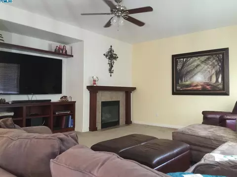 2349 Jacques, Visalia, CA 93277 photo 2
