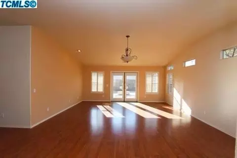 123 E Aspen Dr, Reedley, CA 93654 photo 4