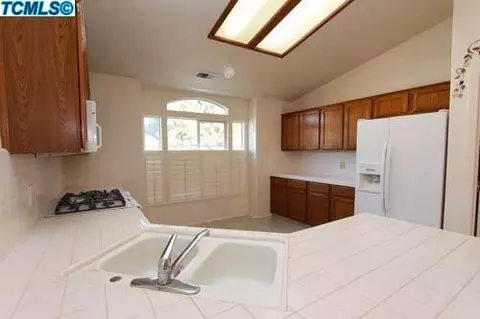 123 E Aspen Dr, Reedley, CA 93654 photo 9