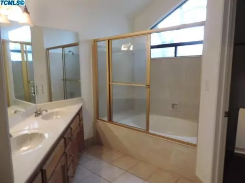 486 Gateway Ave, Clovis, CA 93612 photo 18