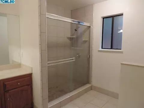 486 Gateway Ave, Clovis, CA 93612 photo 7