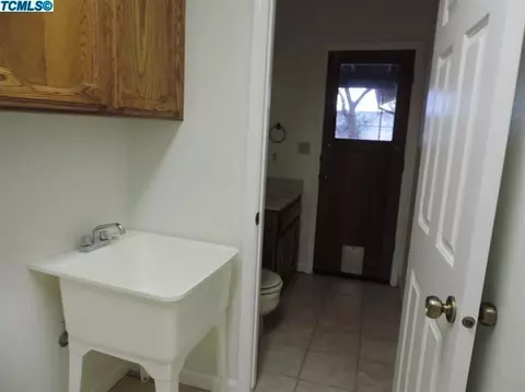 486 Gateway Ave, Clovis, CA 93612 photo 12
