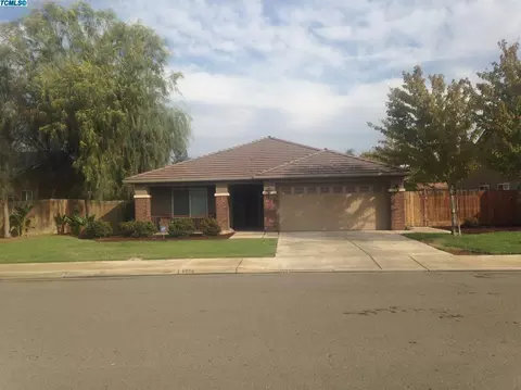 4238 E Vassar Ave, Visalia, CA 93292 photo 1