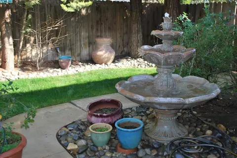 2818 E Laura Ct, Visalia, CA 93292 photo 30