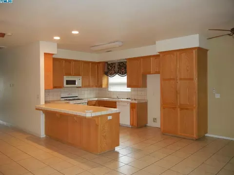 670 Leta Mae Ct, Exeter, CA 93221 photo 13