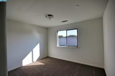 691 Blossom Ct, Exeter, CA 93221 photo 9