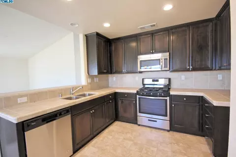 691 Blossom Ct, Exeter, CA 93221 photo 5