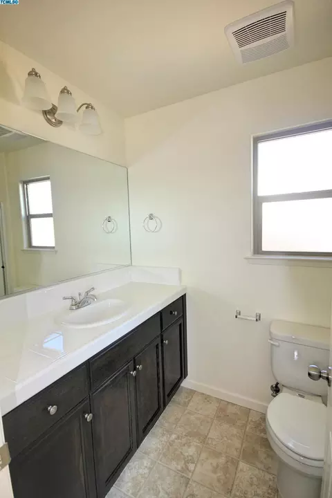 683 Blossom Ct, Exeter, CA 93221 photo 15