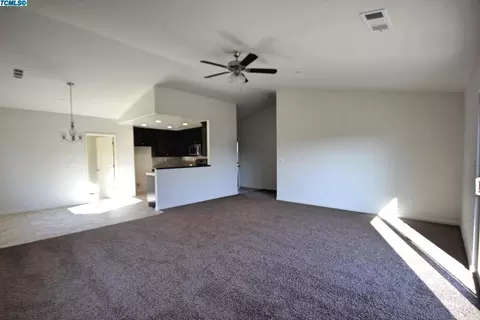 683 Blossom Ct, Exeter, CA 93221 photo 9