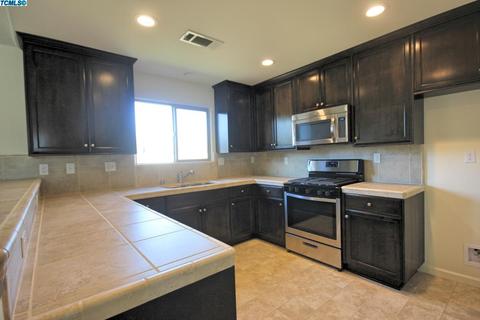 674 Blossom Ct, Exeter, CA 93221 photo 7