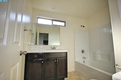 674 Blossom Ct, Exeter, CA 93221 photo 12