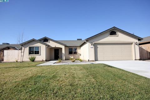674 Blossom Ct, Exeter, CA 93221 photo 2