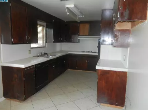 1575 Mulberry Ln, Lemoore, CA 93245 photo 4