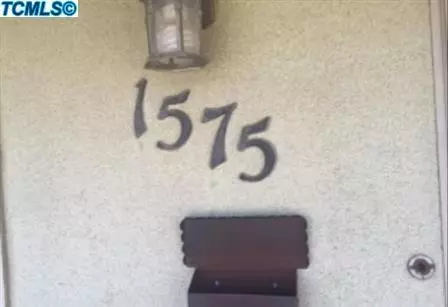 1575 Mulberry Ln, Lemoore, CA 93245 photo 2