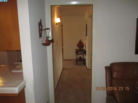 821 E Pleasant Ave, Tulare, CA 93274 photo 8