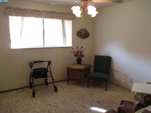 821 E Pleasant Ave, Tulare, CA 93274 photo 13
