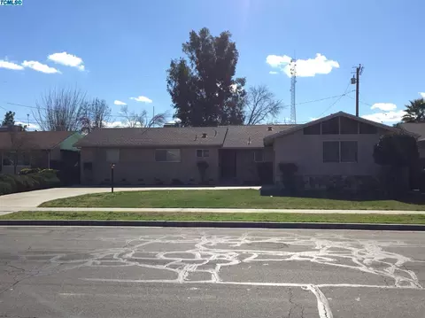 821 E Pleasant Ave, Tulare, CA 93274 photo 1