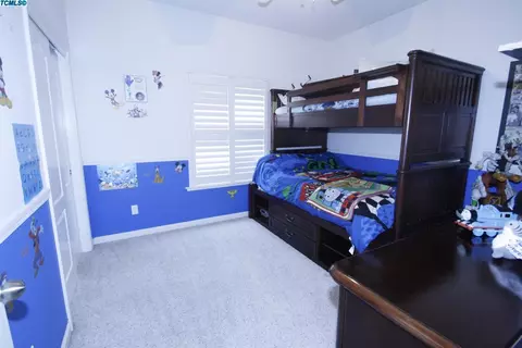 1008 Avalon Dr, Lemoore, CA 93245 photo 7