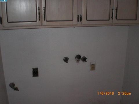 460 Orangewood Dr, Lemoore, CA 93245 photo 13