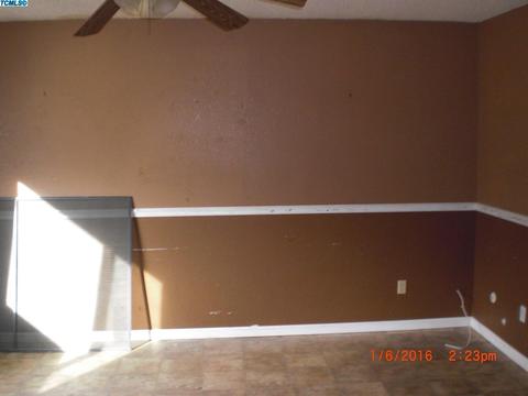 460 Orangewood Dr, Lemoore, CA 93245 photo 9