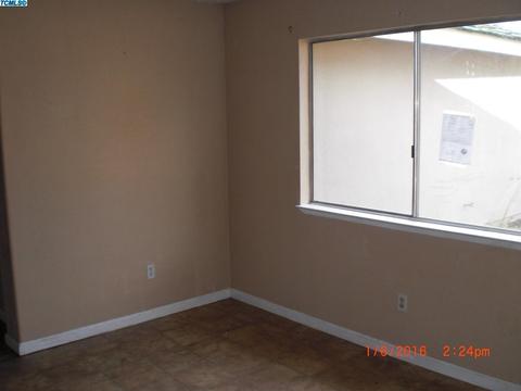 460 Orangewood Dr, Lemoore, CA 93245 photo 8