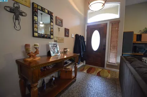 3449 E Howard Ct, Visalia, CA 93292 photo 5
