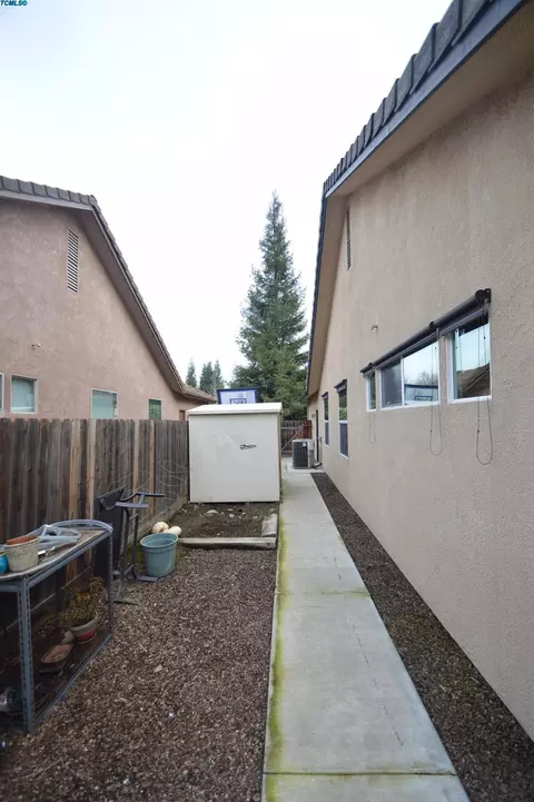 3449 E Howard Ct, Visalia, CA 93292 photo 35
