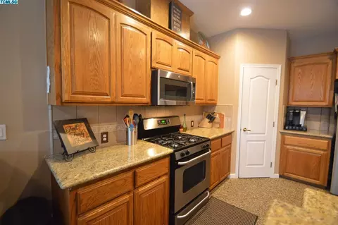 3449 E Howard Ct, Visalia, CA 93292 photo 12