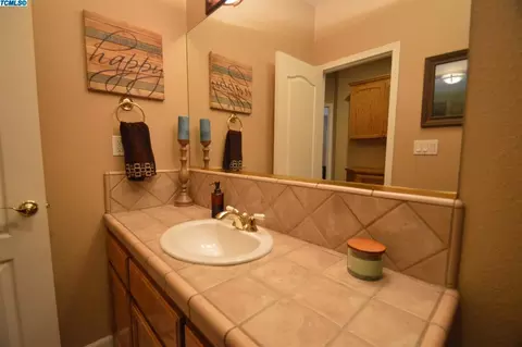 3449 E Howard Ct, Visalia, CA 93292 photo 17