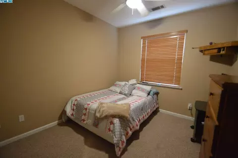 3449 E Howard Ct, Visalia, CA 93292 photo 43
