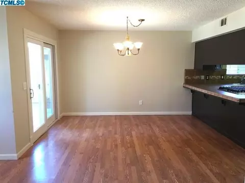 1428 E Ferguson Ct, Visalia, CA 93292 photo 5
