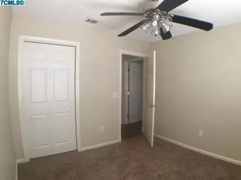 1428 E Ferguson Ct, Visalia, CA 93292 photo 11