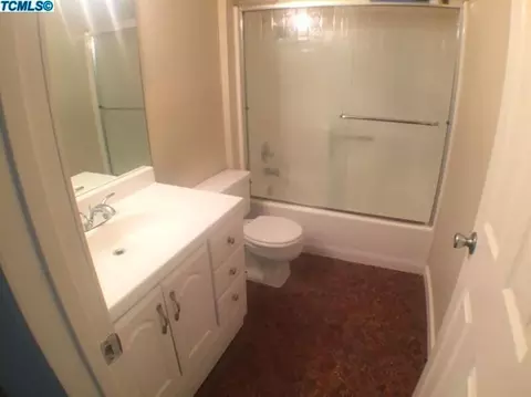 1428 E Ferguson Ct, Visalia, CA 93292 photo 9