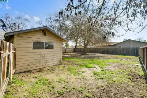 923 E K Ave, Visalia, CA 93292 photo 17