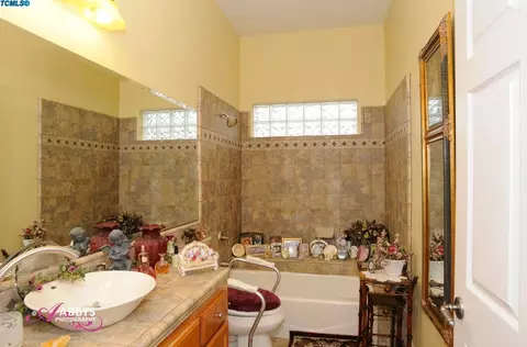 825 Valley View St, Taft, CA 93268 photo 22