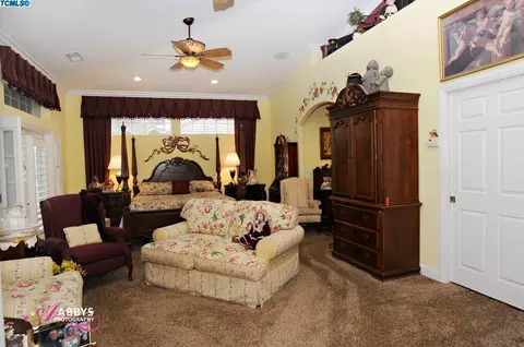 825 Valley View St, Taft, CA 93268 photo 17