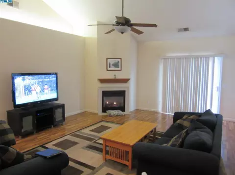 635 Kathleen Ct, Exeter, CA 93221 photo 9