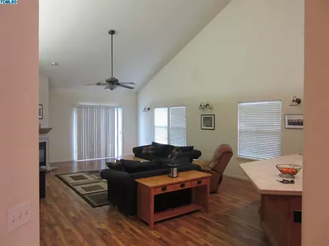635 Kathleen Ct, Exeter, CA 93221 photo 8