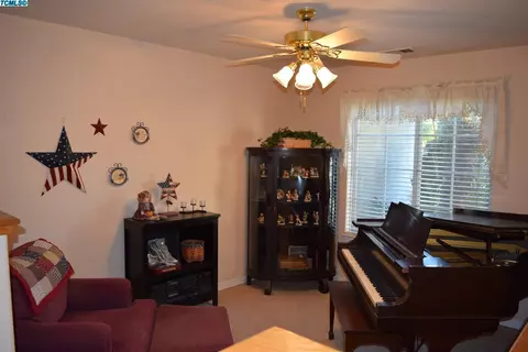 3750 E Willow Ave, Visalia, CA 93292 photo 11