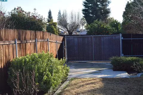 3750 E Willow Ave, Visalia, CA 93292 photo 23