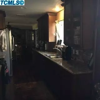 3236 E Caldwell Ave, Visalia, CA 93292 photo 8