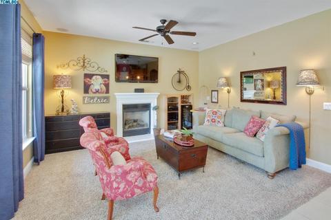 3445 E Feemster Ave, Visalia, CA 93292 photo 13