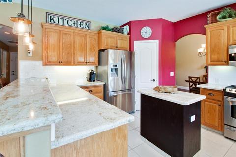 3445 E Feemster Ave, Visalia, CA 93292 photo 9