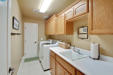 3445 E Feemster Ave, Visalia, CA 93292 photo 15