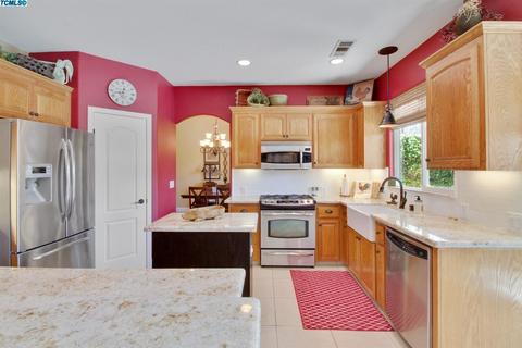 3445 E Feemster Ave, Visalia, CA 93292 photo 10