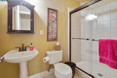 3445 E Feemster Ave, Visalia, CA 93292 photo 16