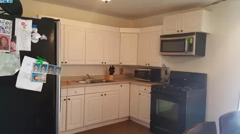 1563 E Sequoia Ave, Tulare, CA 93274 photo 3