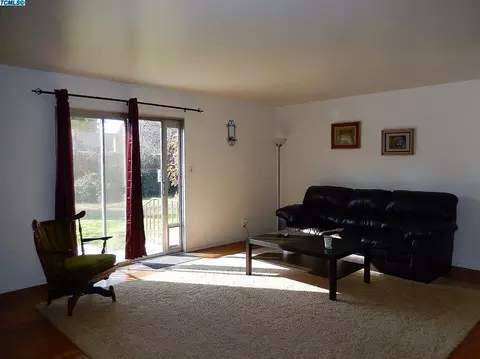 397 E Gail Ave, Tulare, CA 93274 photo 3