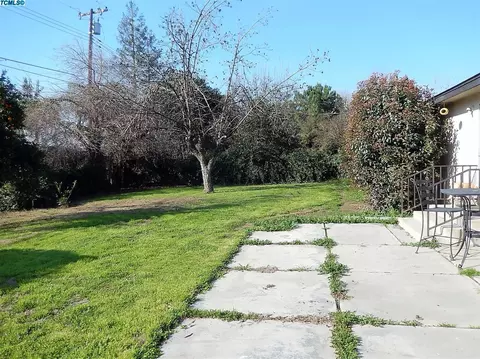 397 E Gail Ave, Tulare, CA 93274 photo 12
