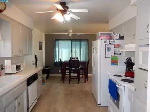 397 E Gail Ave, Tulare, CA 93274 photo 5